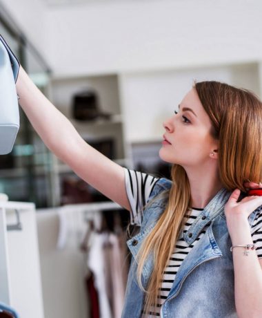 Sales and opening hours