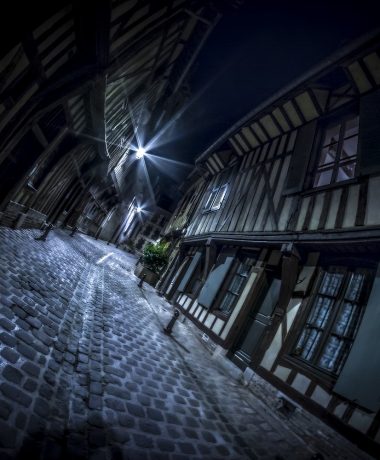Troyes por la noche